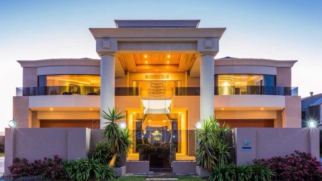 Canal Waterfront (all 6 bedrooms) gallery image 3