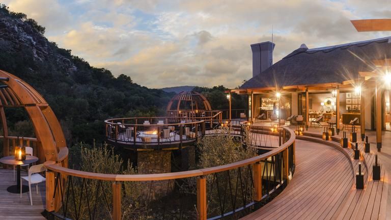 Eagles Crag on Shamwari Private Game Reserve - Eagles Crag Main Lodge Deck