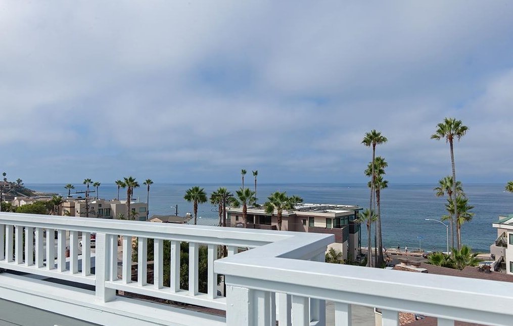 Designer Lux Beach House | OceanView, AC, Fire Pit gallery image 3