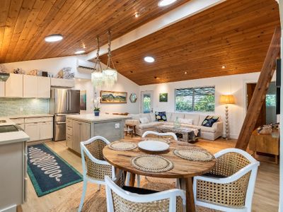 3 bedroom 3.5 bathroom house @ MangoLani Inn