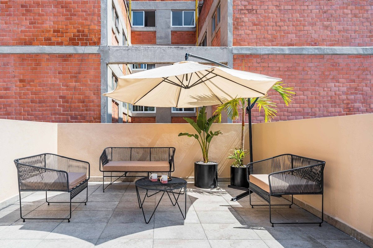 Spacious & Elegant Stay for Groups gallery image 2