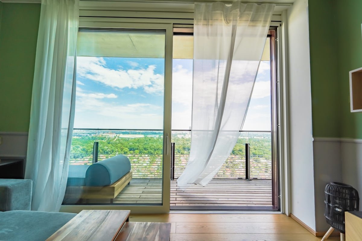 Spot the Fireworks: Amazing view over the city gallery image 2