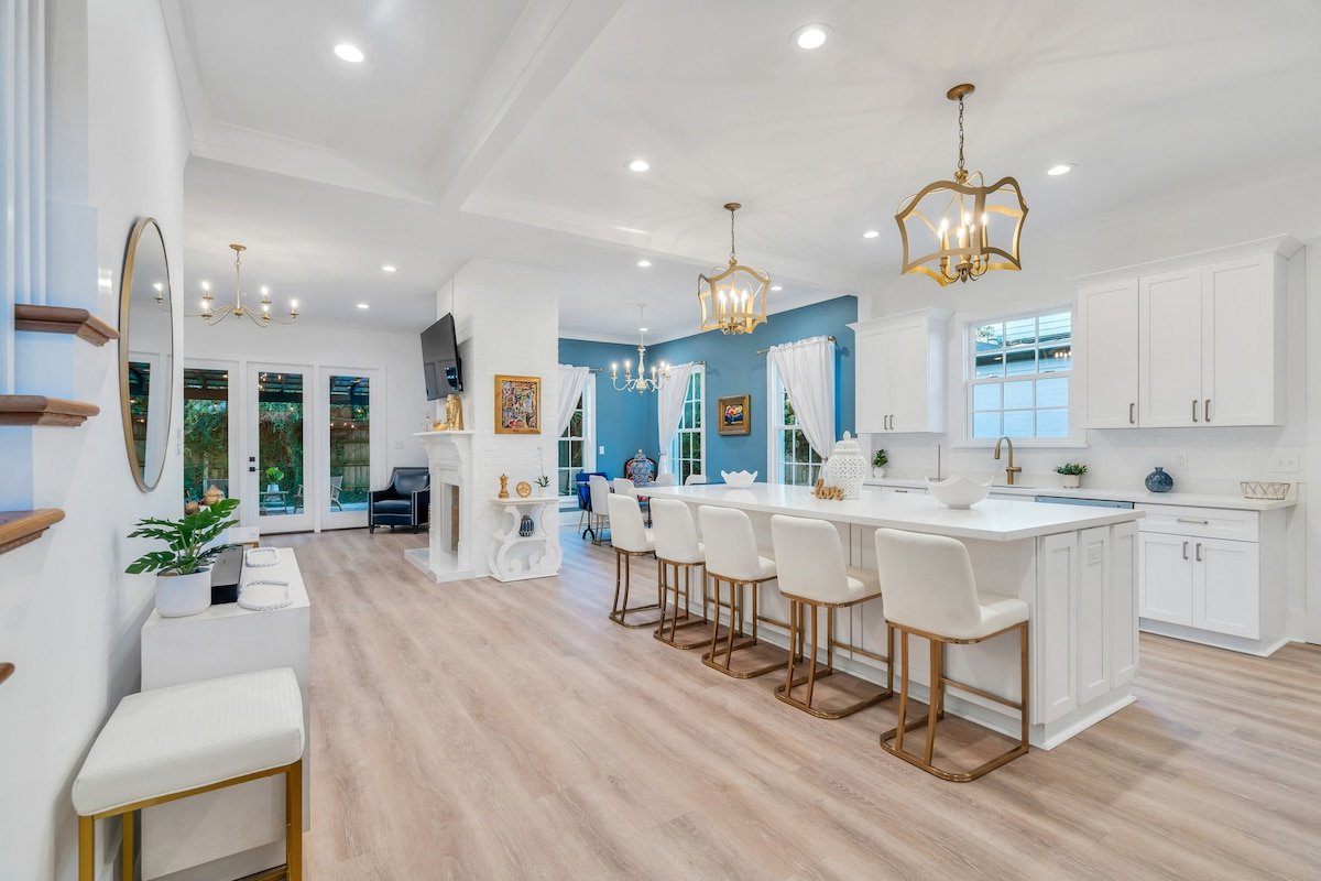 Renovated Creole Cottage in the Marigny Triangle gallery image 2