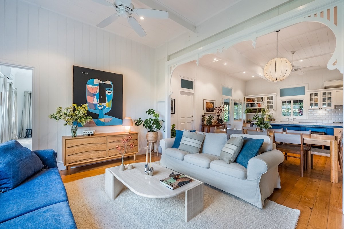 Family home+ Pool+ self-contained studio (nanny) gallery image 3