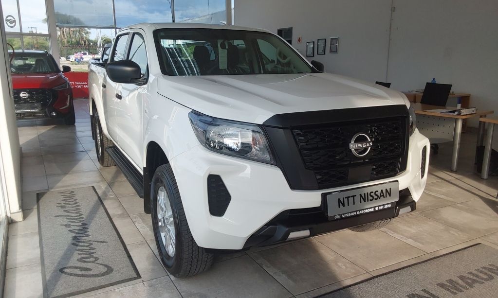 NISSAN NAVARA 2.5DDTI SE PLUS  for Sale in South Africa