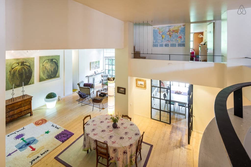 LOFT avec jardin – Vieux Lyon – 16 pers. max. gallery image 4