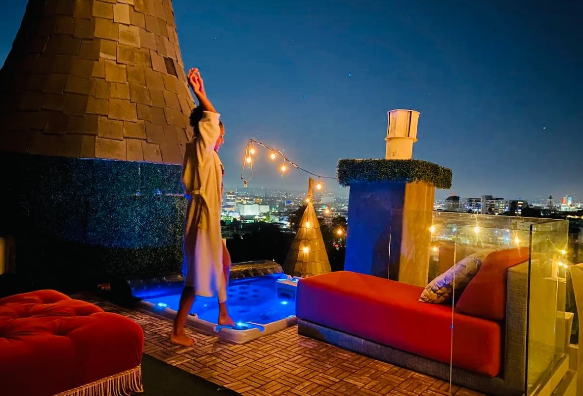 Modern Vintage Compound 11 BDRM 12BA gallery image 5