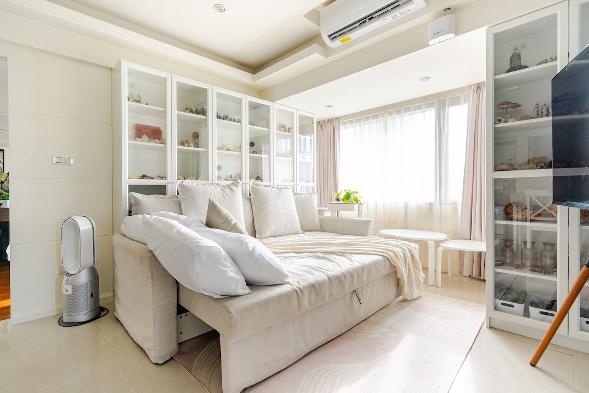 Stylish Elevator 3BR near Daan Park | For Families gallery image 4