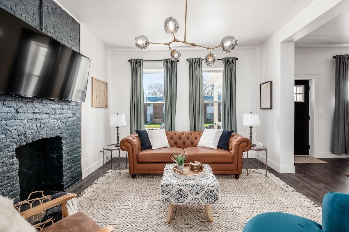 Downtown Columbus | Historic Luxury | Sleeps 14 gallery image 2