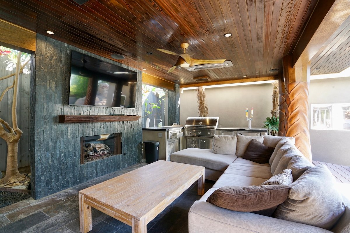 Tropical Vibes Near Beach! Jacuzzi Cave, 8 Beds! gallery image 3