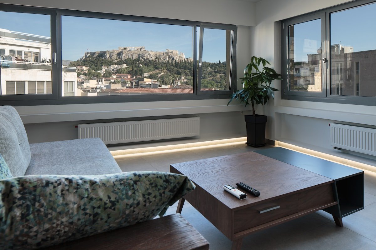 ★ Acropolis Outlook -Huge balcony & stunning view★ gallery image 2