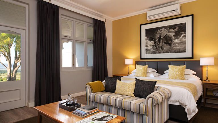 Founders Lodge by Mantis Contemporary Suite