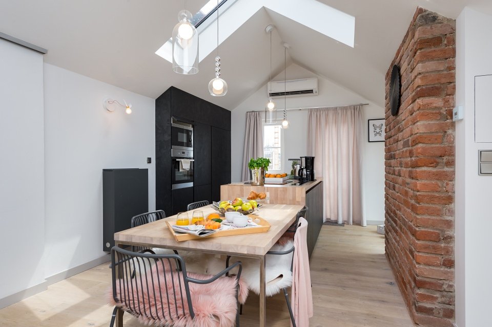 Top 2 bedroom loft in the heart of the Old Town