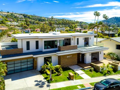 Dolphin Sunset total Luxury in La Jolla Shores!