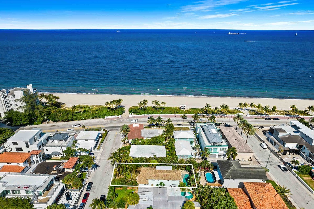 Beautiful Beach Pool House gallery image 5