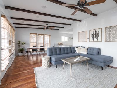 Groups Multi Unit 8BR/7BA, walk to beach & shops