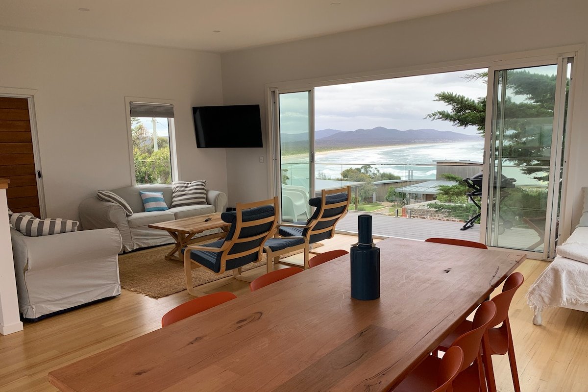 THE SHACK – panoramic beach and ocean views gallery image 4
