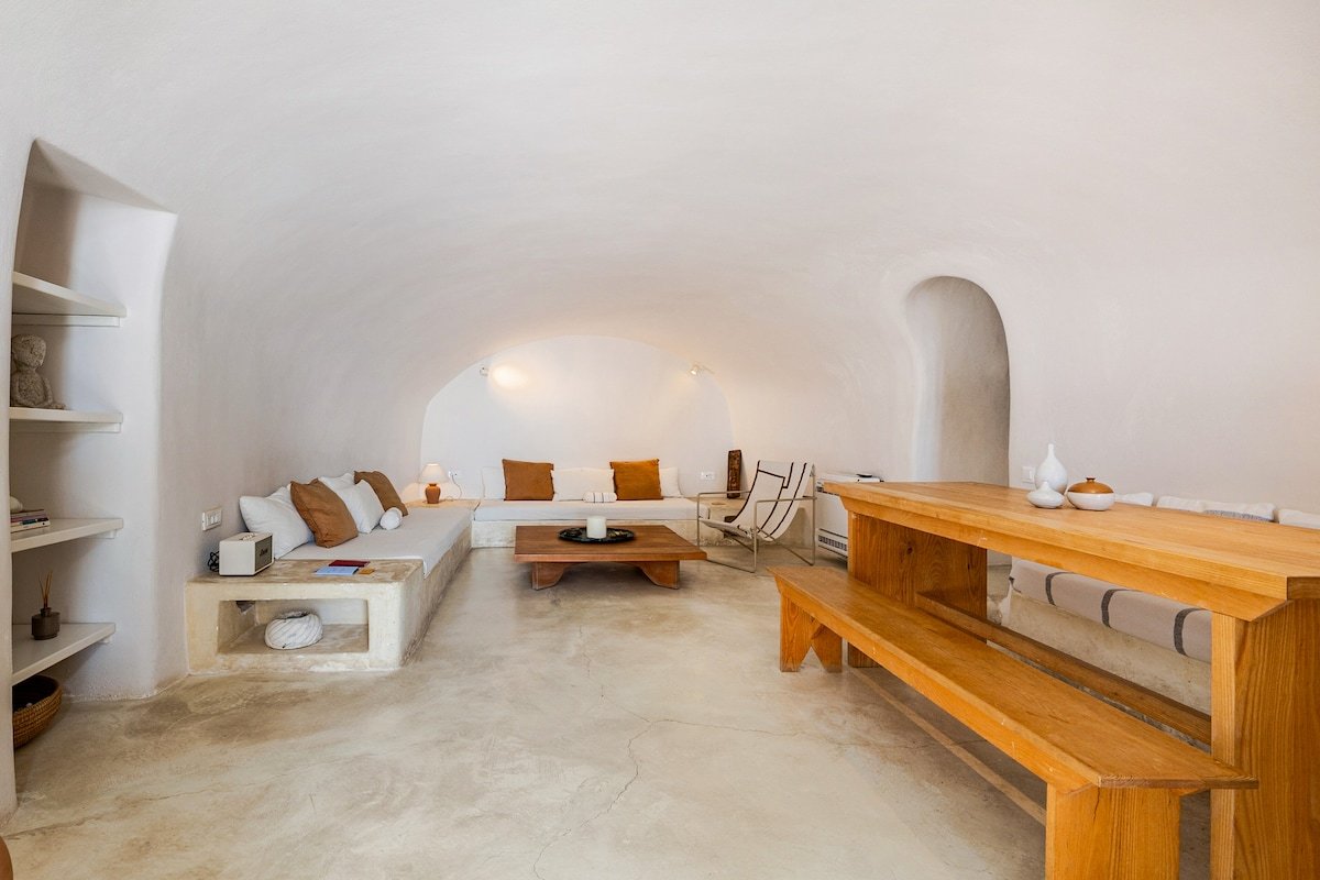 Unique Architecture, the Sculptor’s by Cycladica gallery image 3