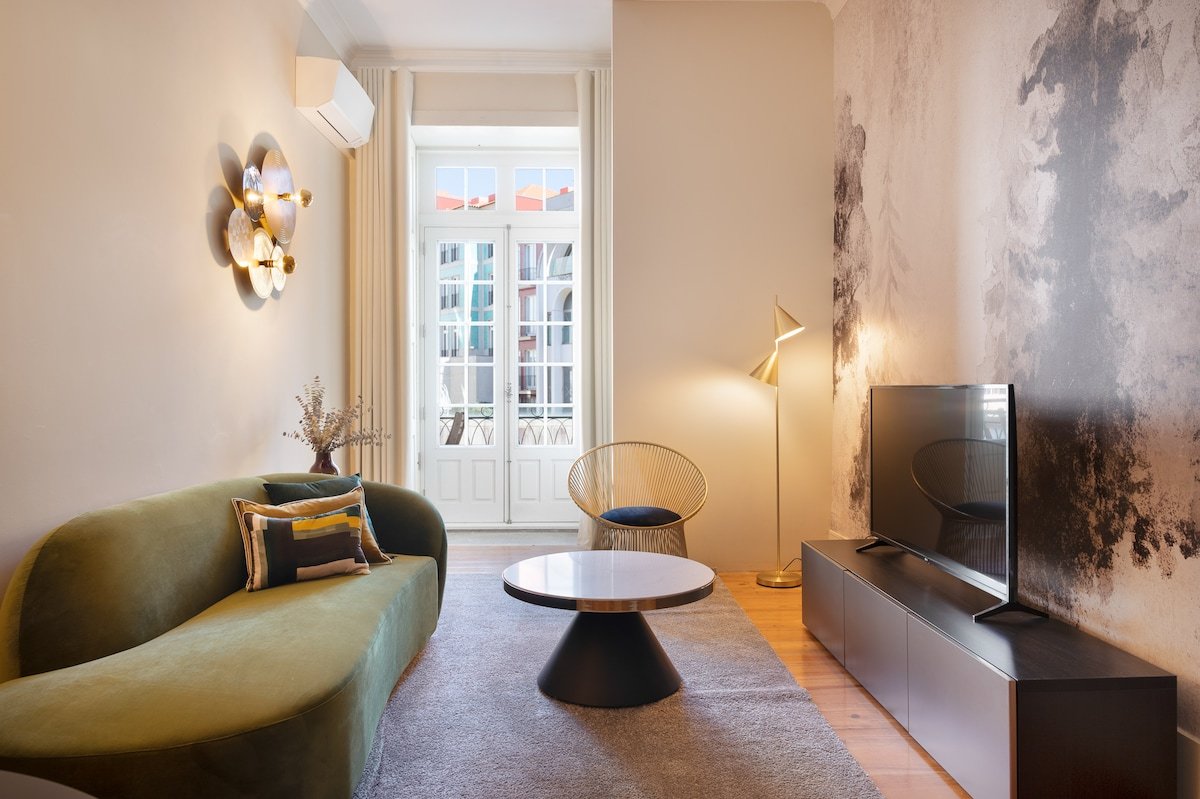 42 1T Cardosas Block Historic ap. 1T gallery image 2