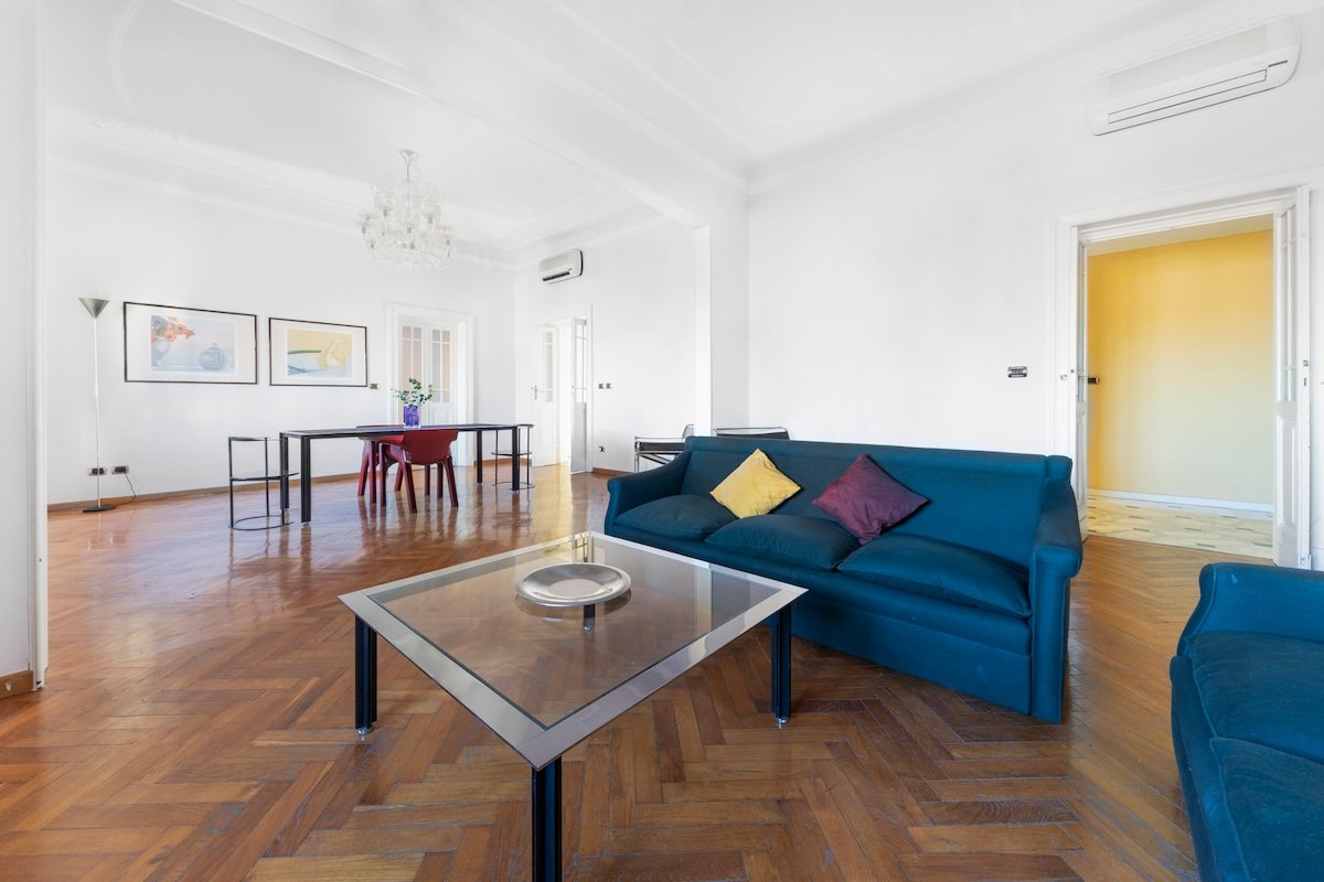 GetTheKey Rizzoli Apartment gallery image 5