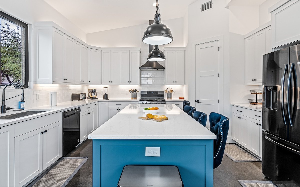 Lake Travis Hillside Haven | Pool + Stunning Views gallery image 4