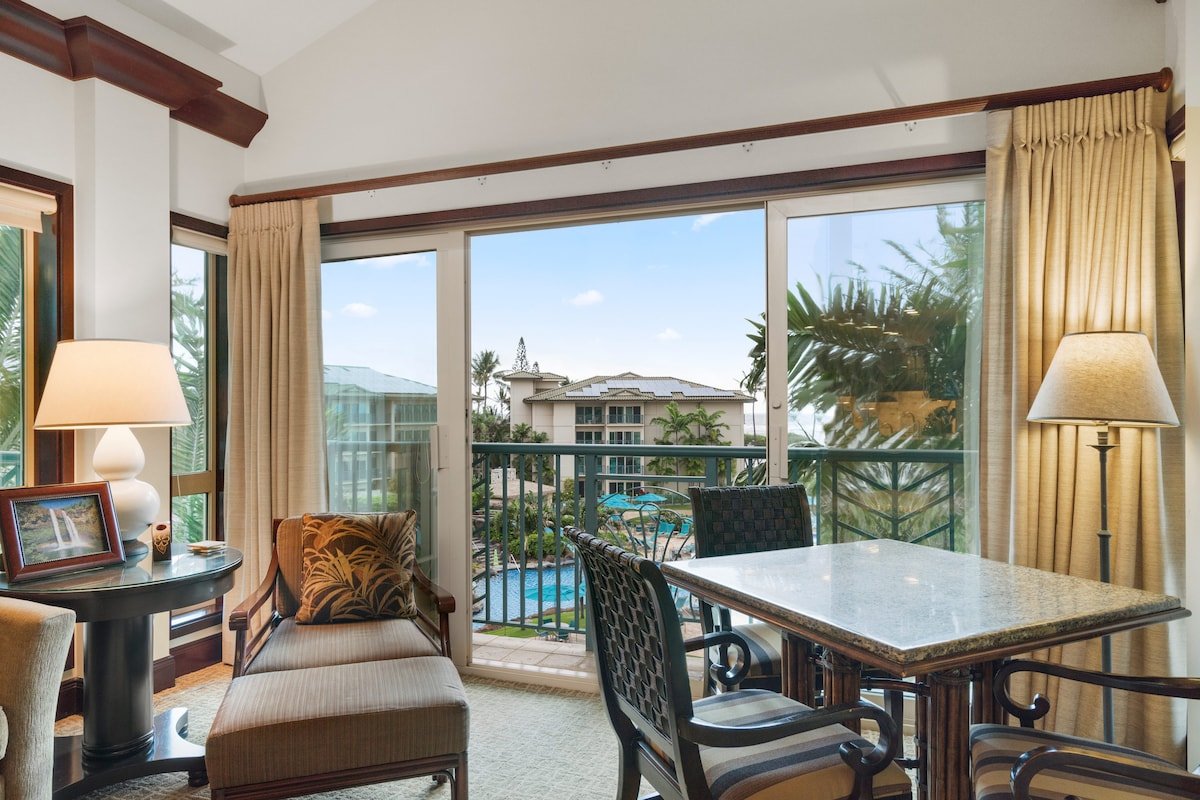 Top Floor Penthouse Ocean Pool View 2 CalKing Beds gallery image 5