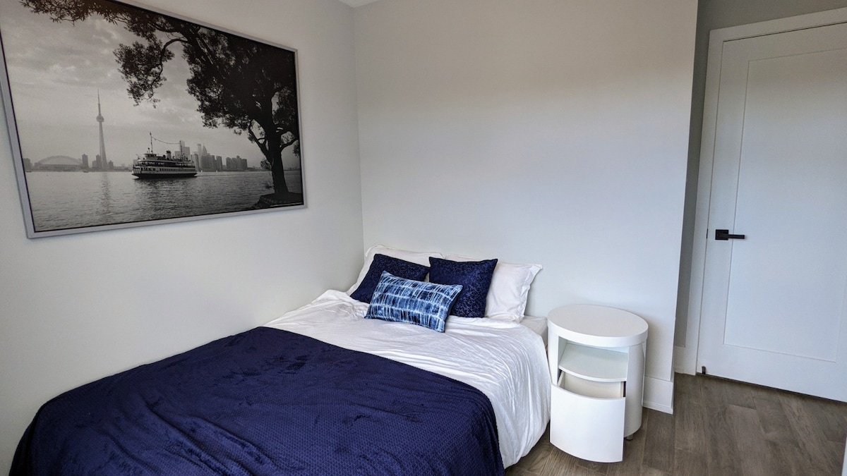 Modern Home – 20min to Downtown w/ Outdoor Patio gallery image 4