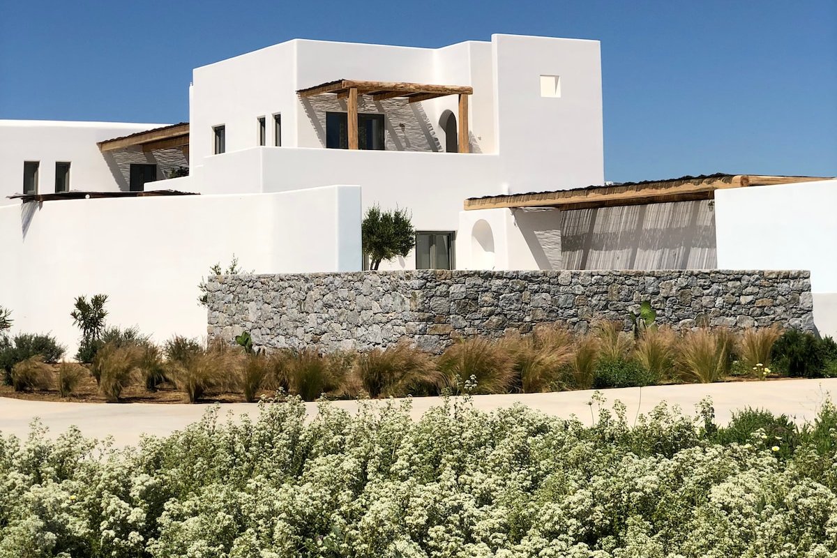 Alio (2suites) with one private swimming pool gallery image 5