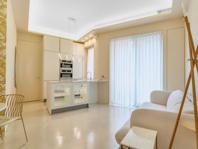 (Duomo+Parking) Luxury Velasca Apartment