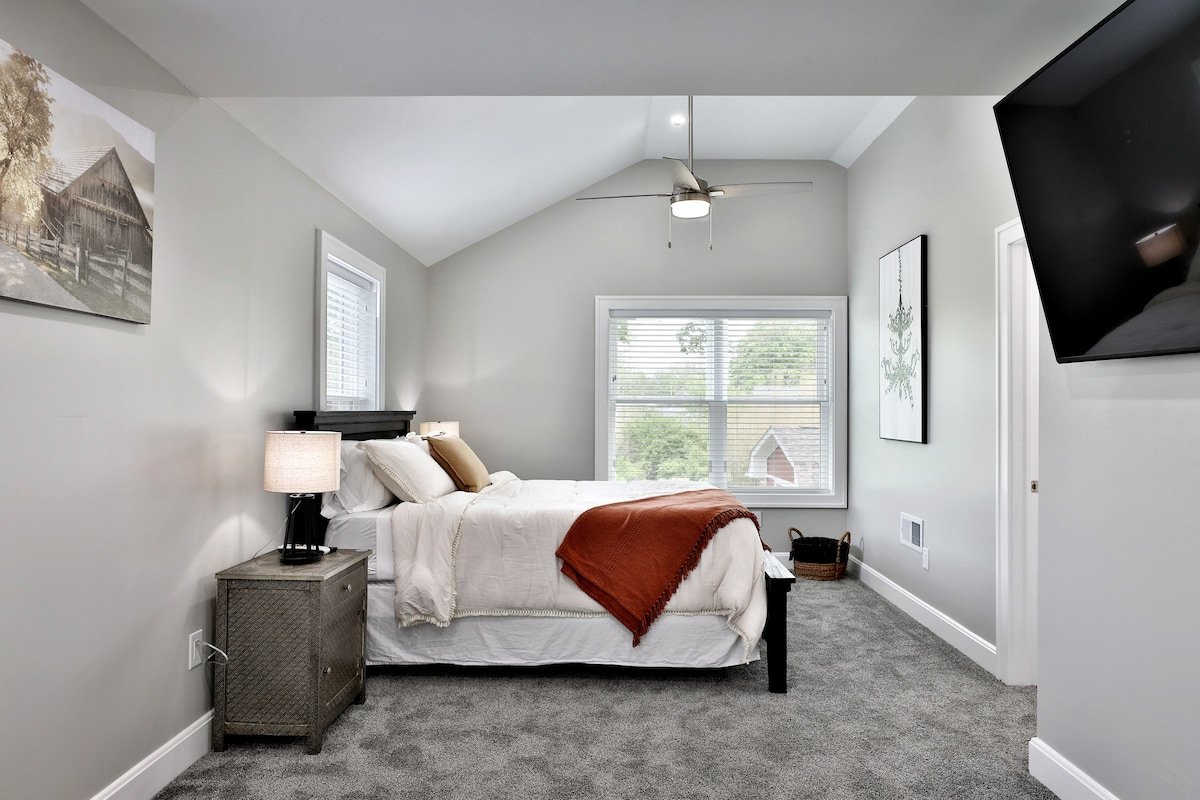 Clintonville Farmhouse gallery image 4