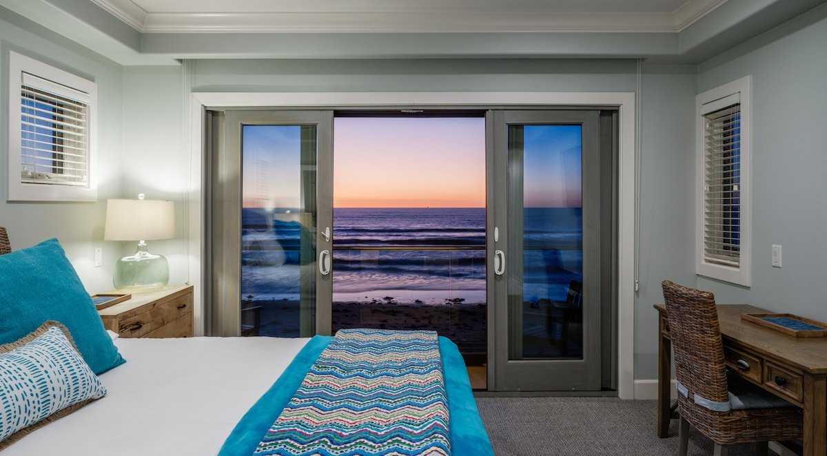 Oceanfront Penthouse w/ Unlimited Views & AC gallery image 5