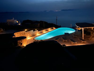 Ilia Villa- White Rock Suites & Villas