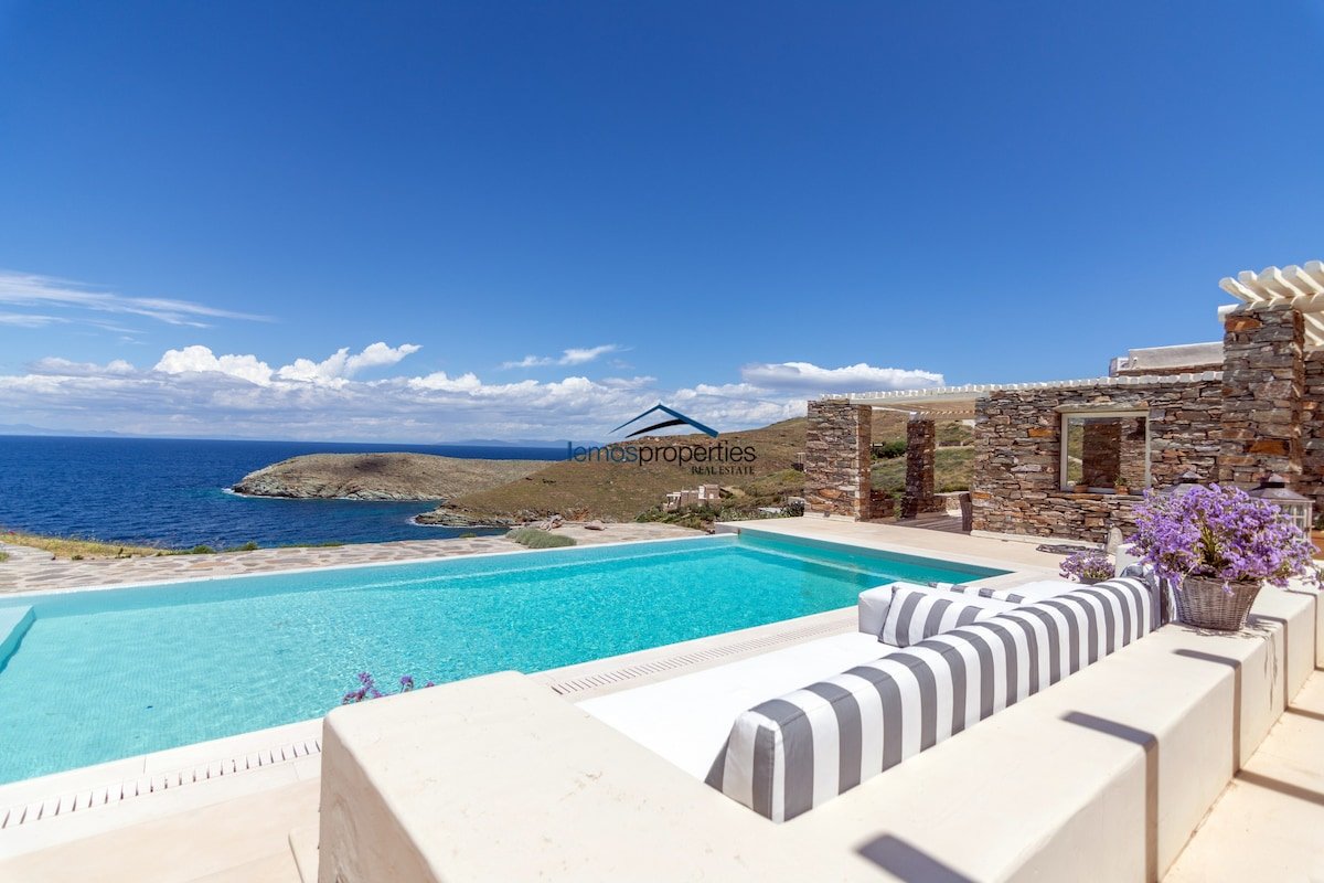 Luxurious stone villa with a swimming pool gallery image 2