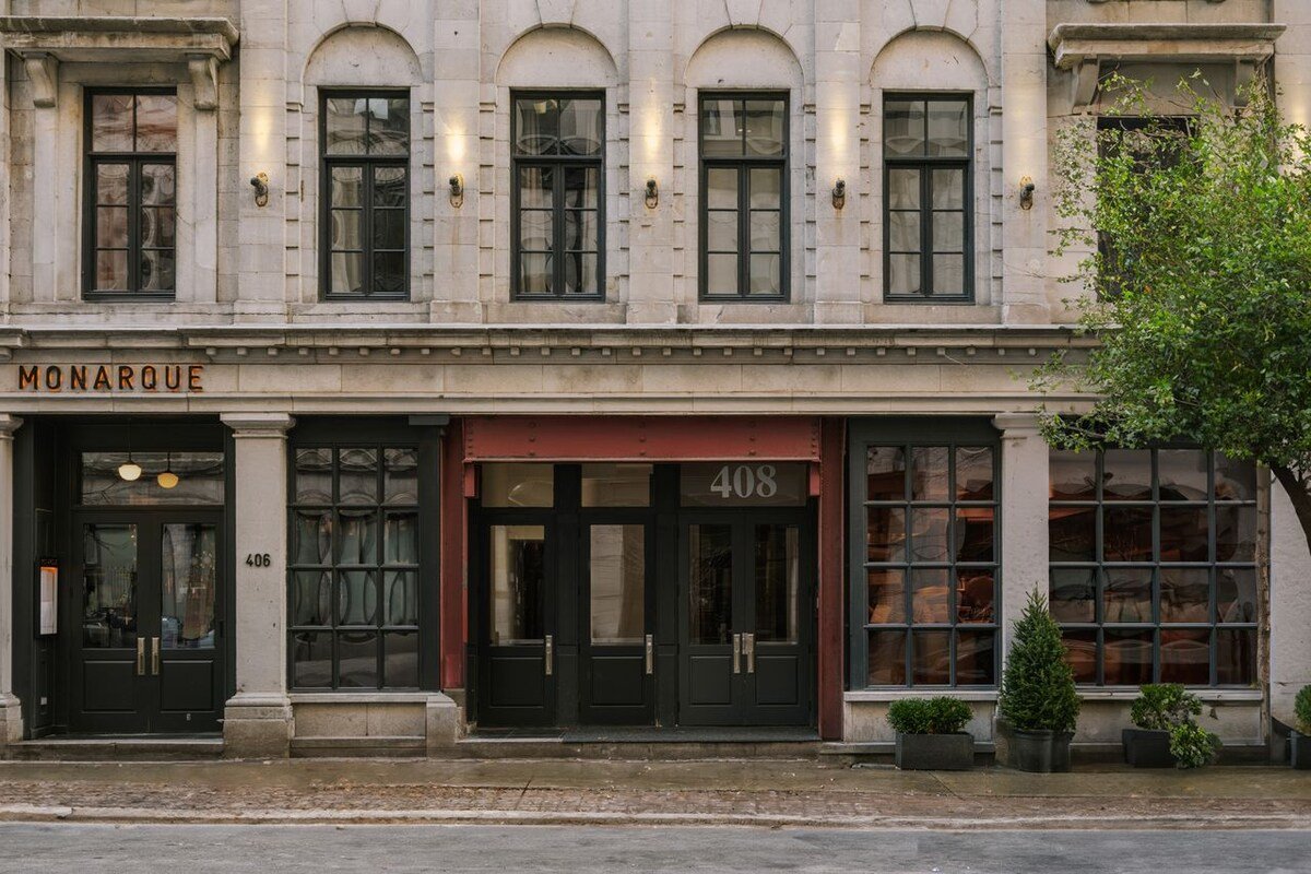 Sonder Penny Lane | 2BR w/ Two Balconies gallery image 5