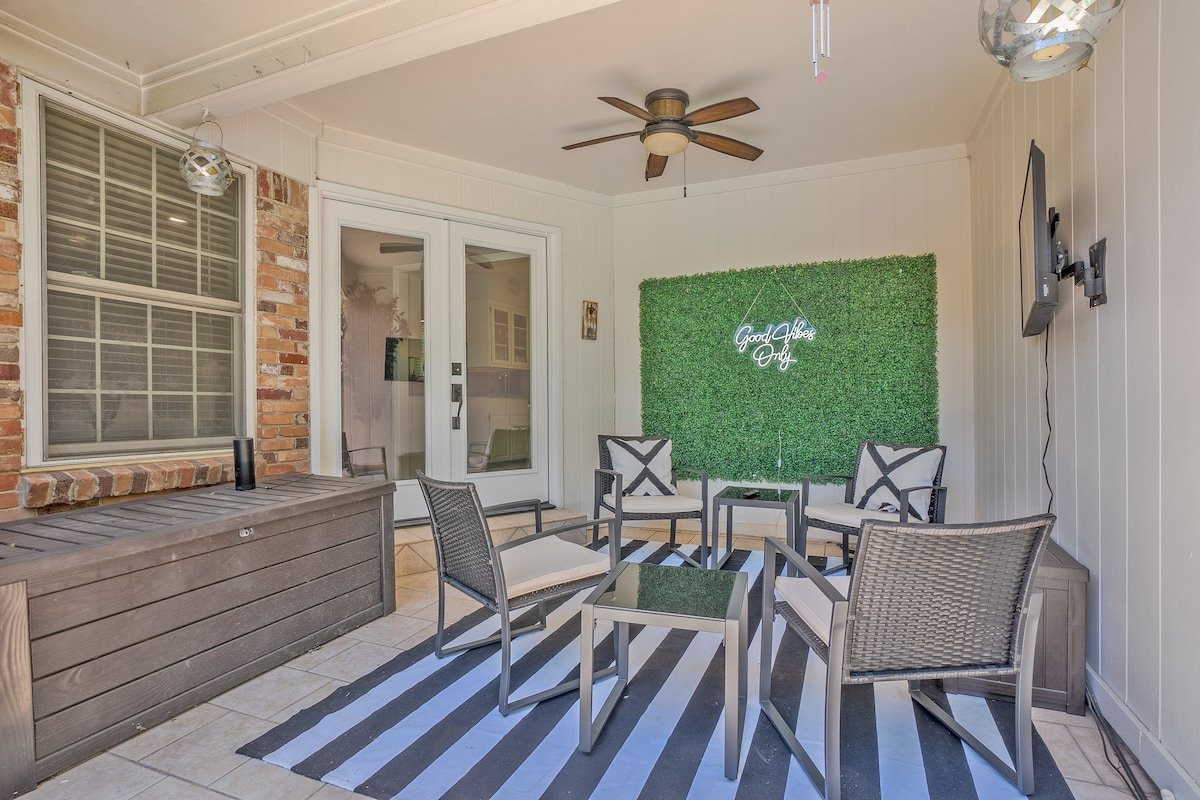 Cheerful 3-bed + Hot Tub; Wonderful Memories here! gallery image 5