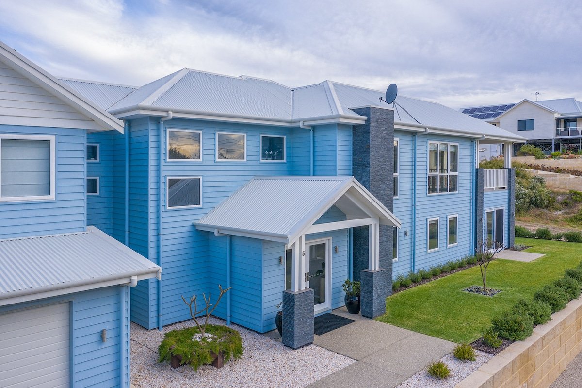 Aurora Beach House @ Peppi Beach gallery image 3