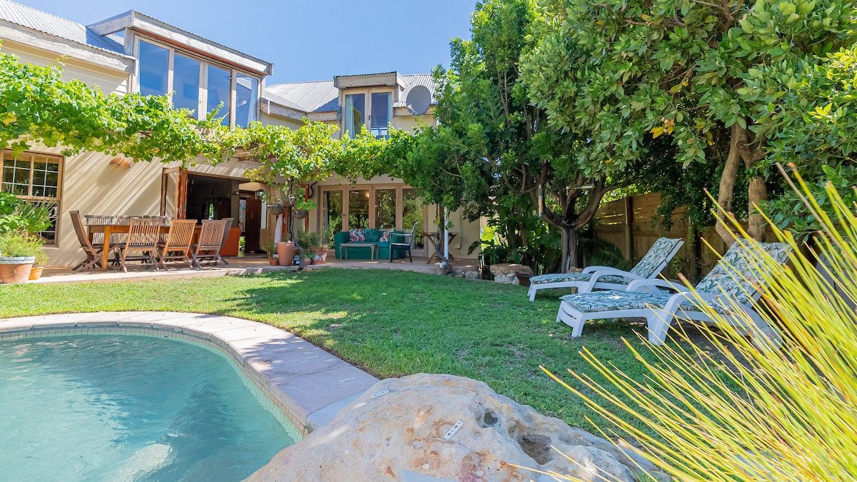 Spacious Family Home in a secure mountain estate gallery image 2