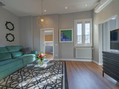 Flamingo Luxury – 2 Bedroom 2 Bath with Balcony