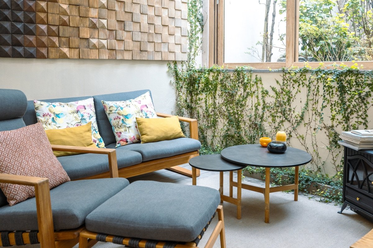 T’Luz · 2 Bedroom by the Sea w/ Sunroom Garden gallery image 3