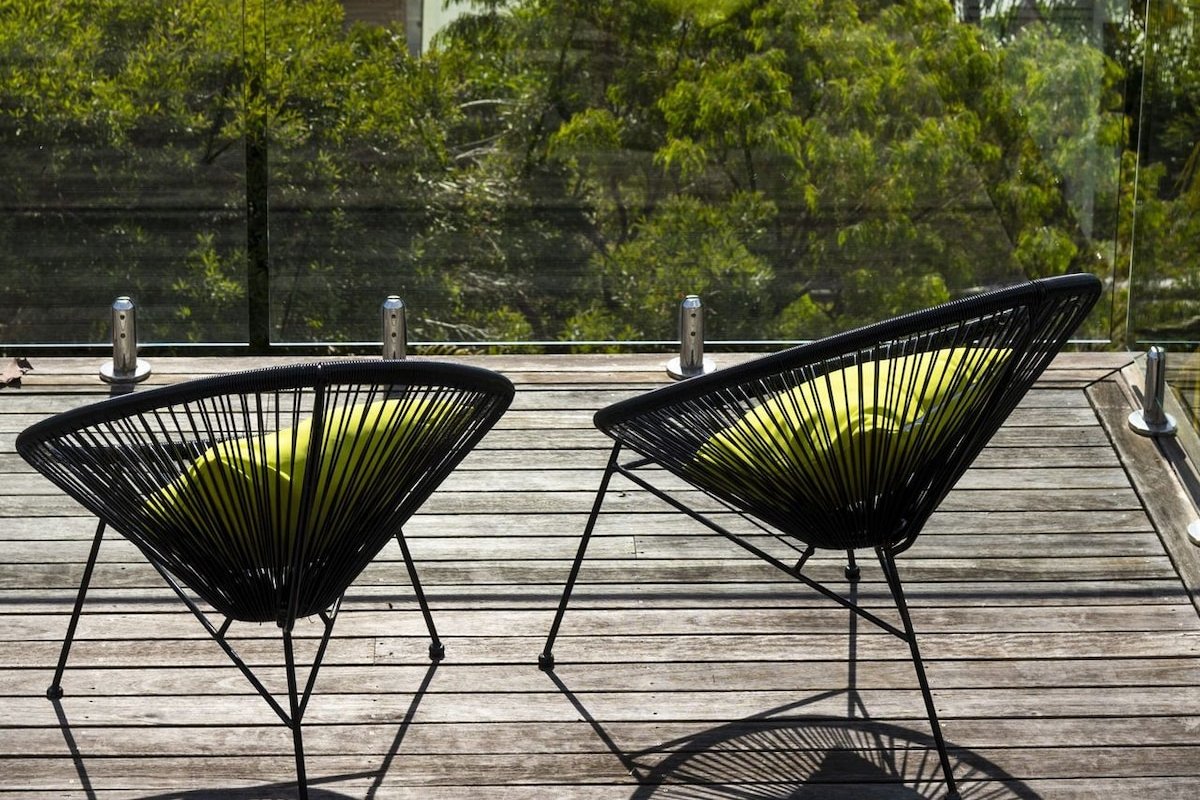 Trade Winds by Palm Beach Holiday Rentals gallery image 5