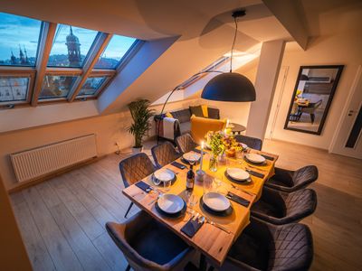 4BR+2Bath Central Family Penthouse