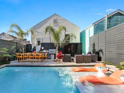 Tropical Oasis Near FQ | Heated Pool | Local Art