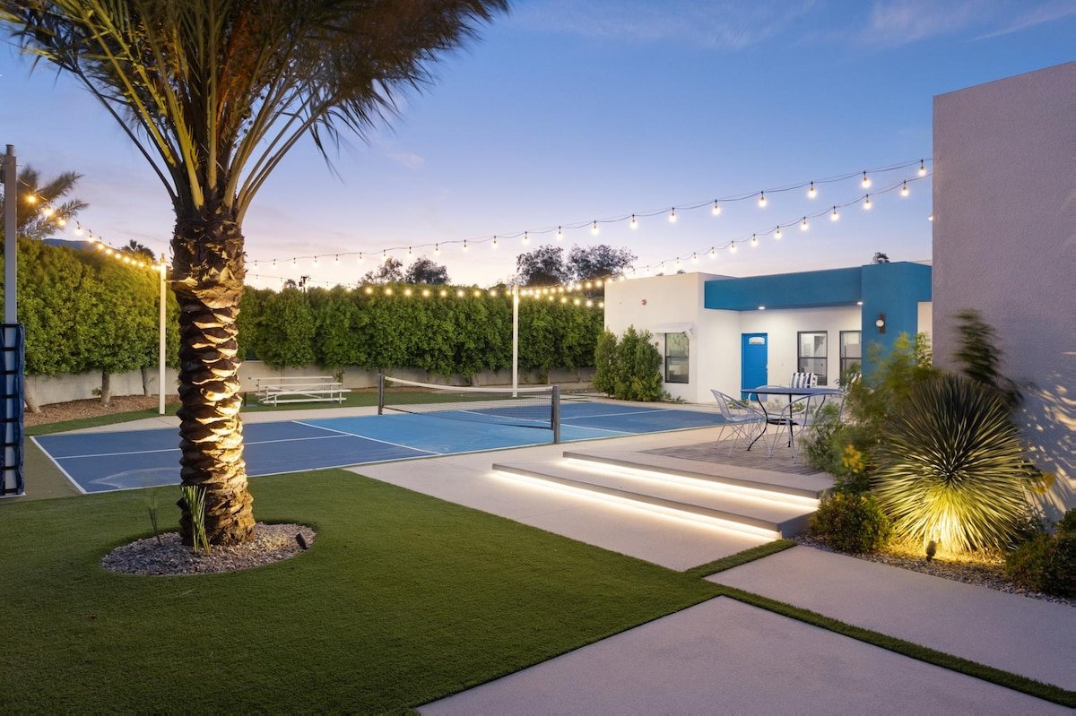 Pickleball Palms – Private Court! Pool! Hot Tub!