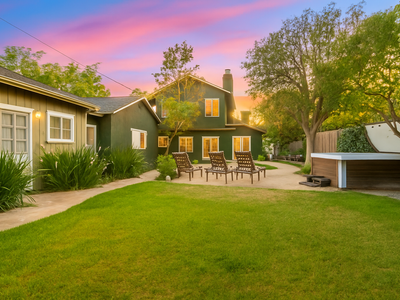 187 – Chic & Spacious Retreat/Pool/Hot Tub/Yard