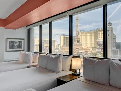 Penthouse Strip Views! Bellagio & Cosmo – 2Bd/2Ba