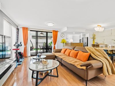 Equitice Autumn Moonlight Villa