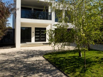 Pearl, for Parties of People