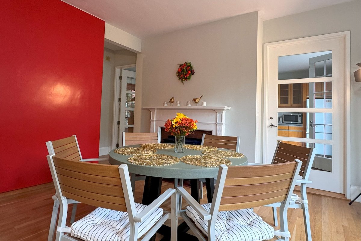 Harvard Sq 3BR House w/ parking gallery image 5