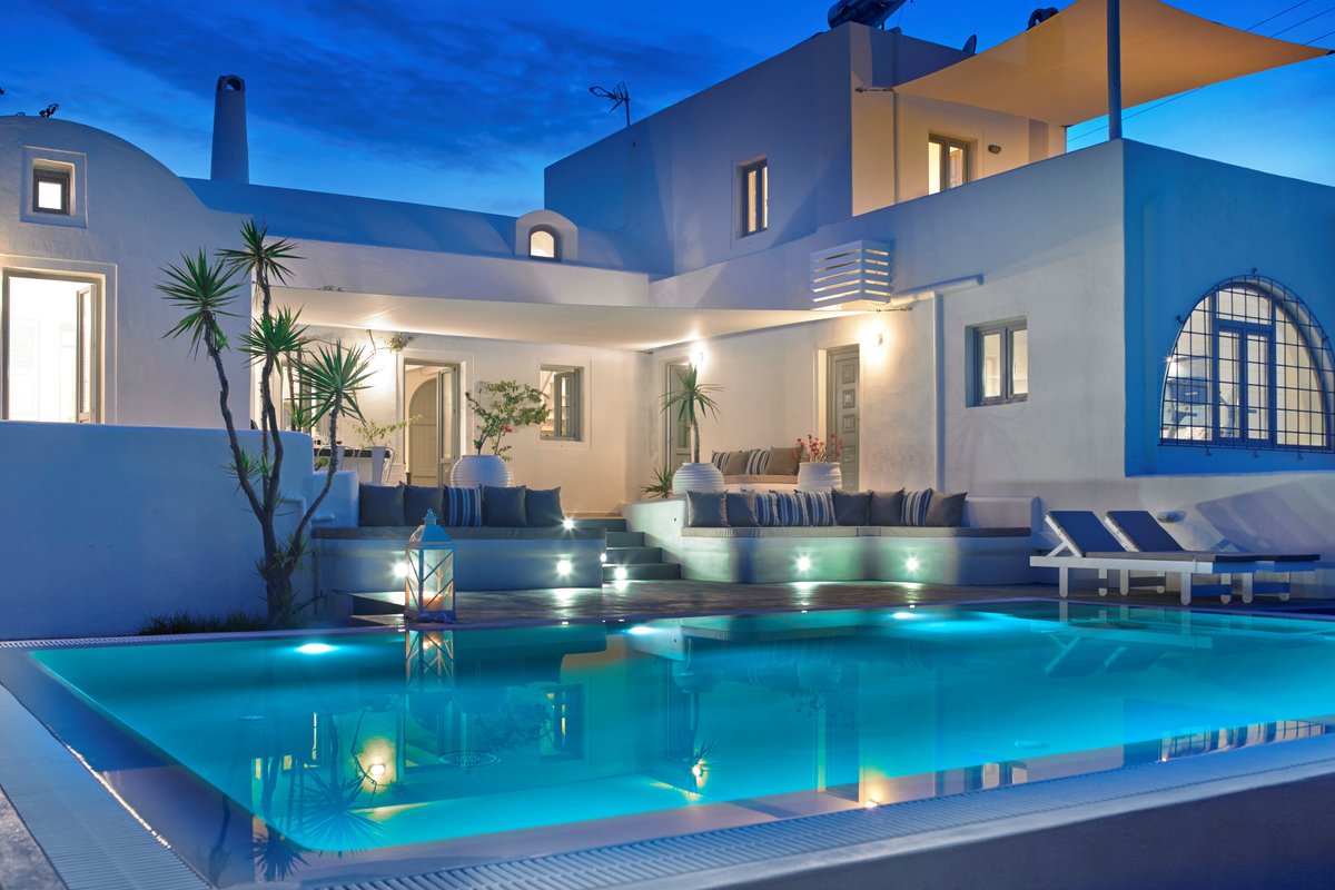 Aleria Santorini Villa