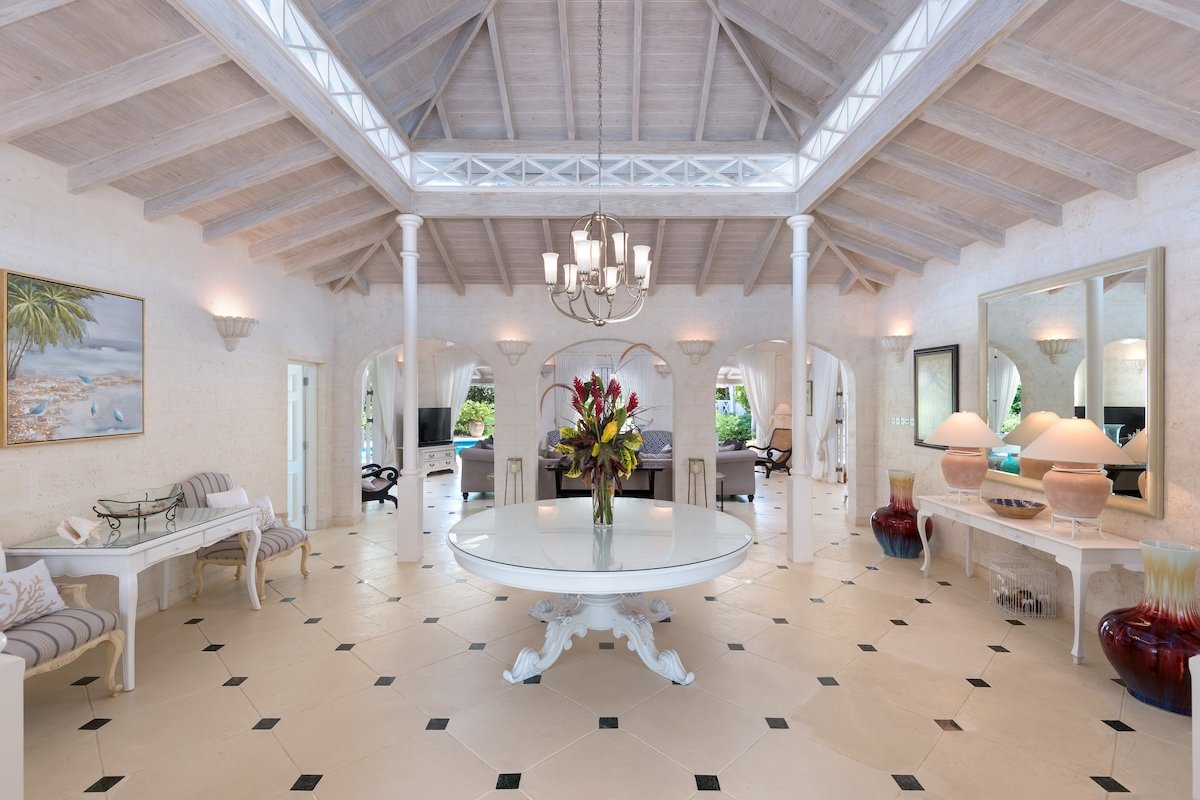 Ixora gallery image 3